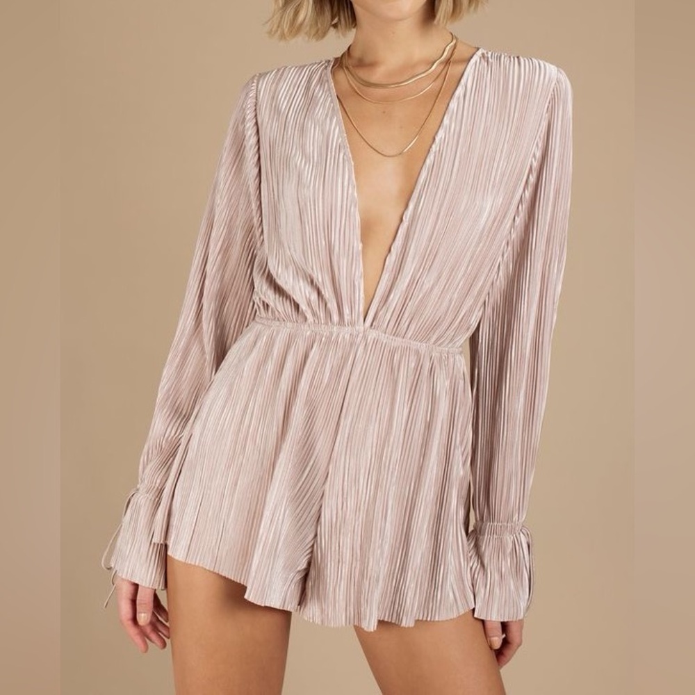 Tobi Blush Pleated Romper Dress